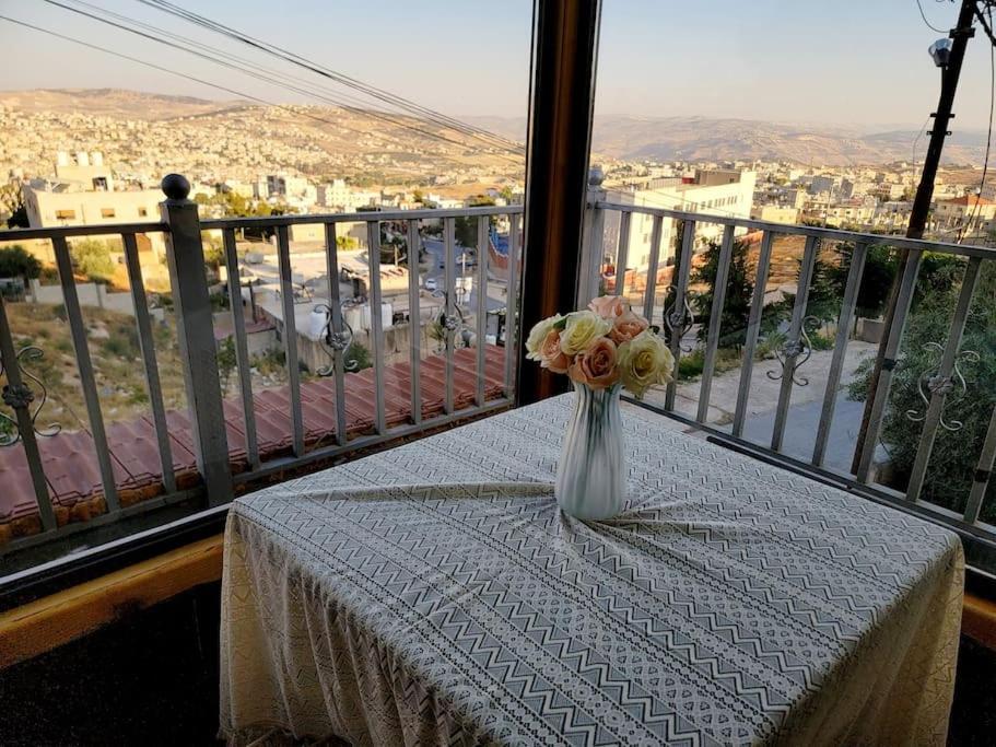 Atoom Lodge จีราช ภายนอก รูปภาพ